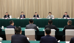 王晓晖在省政协十三届四次会议联组会上强调 持续强筋壮骨苦练内功 不断壮大实力提升质量 以更高标准更高要求扛牢经济大省挑大梁重任 田向利主持